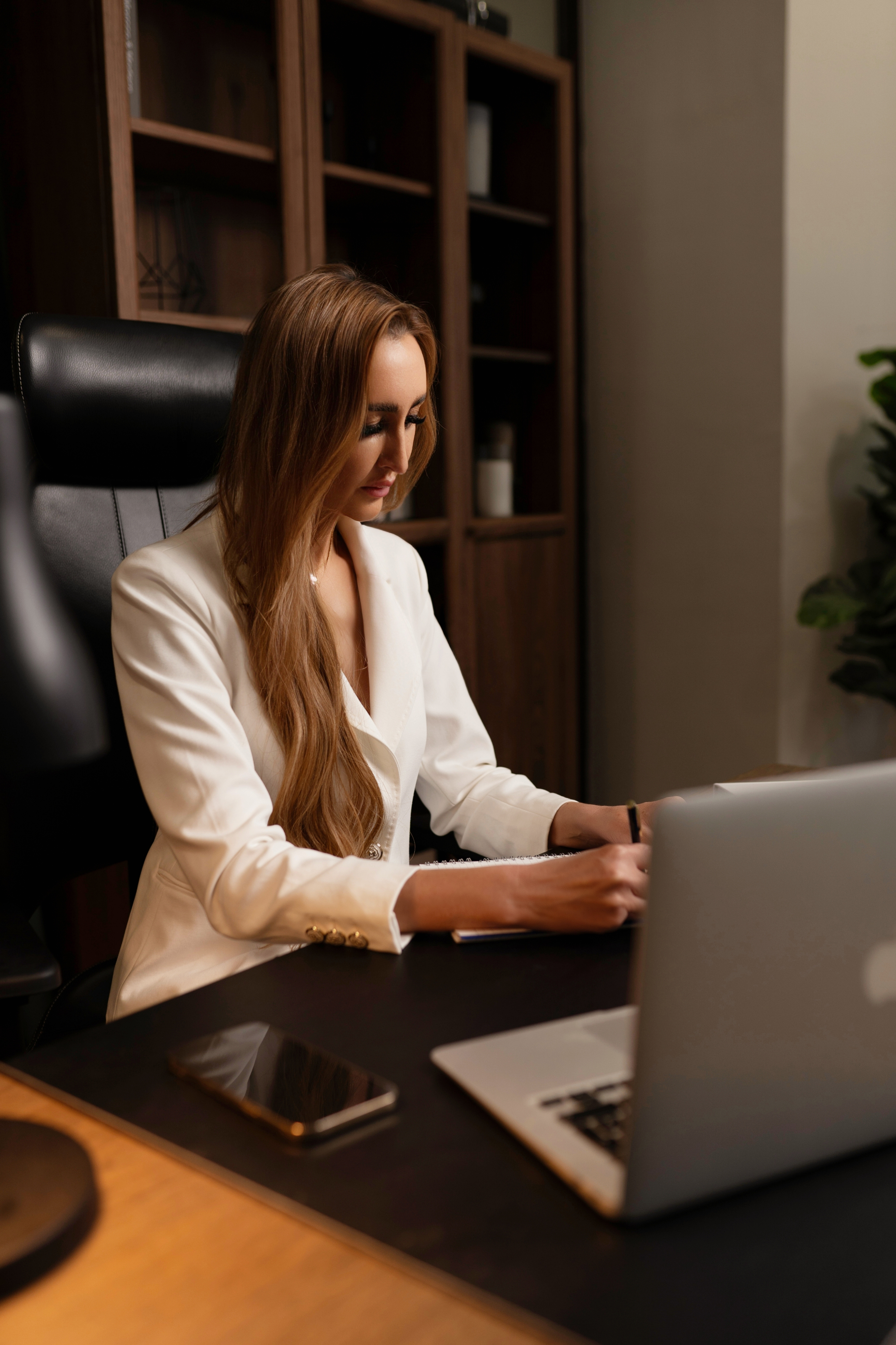 Rachel Lindsay at her desk